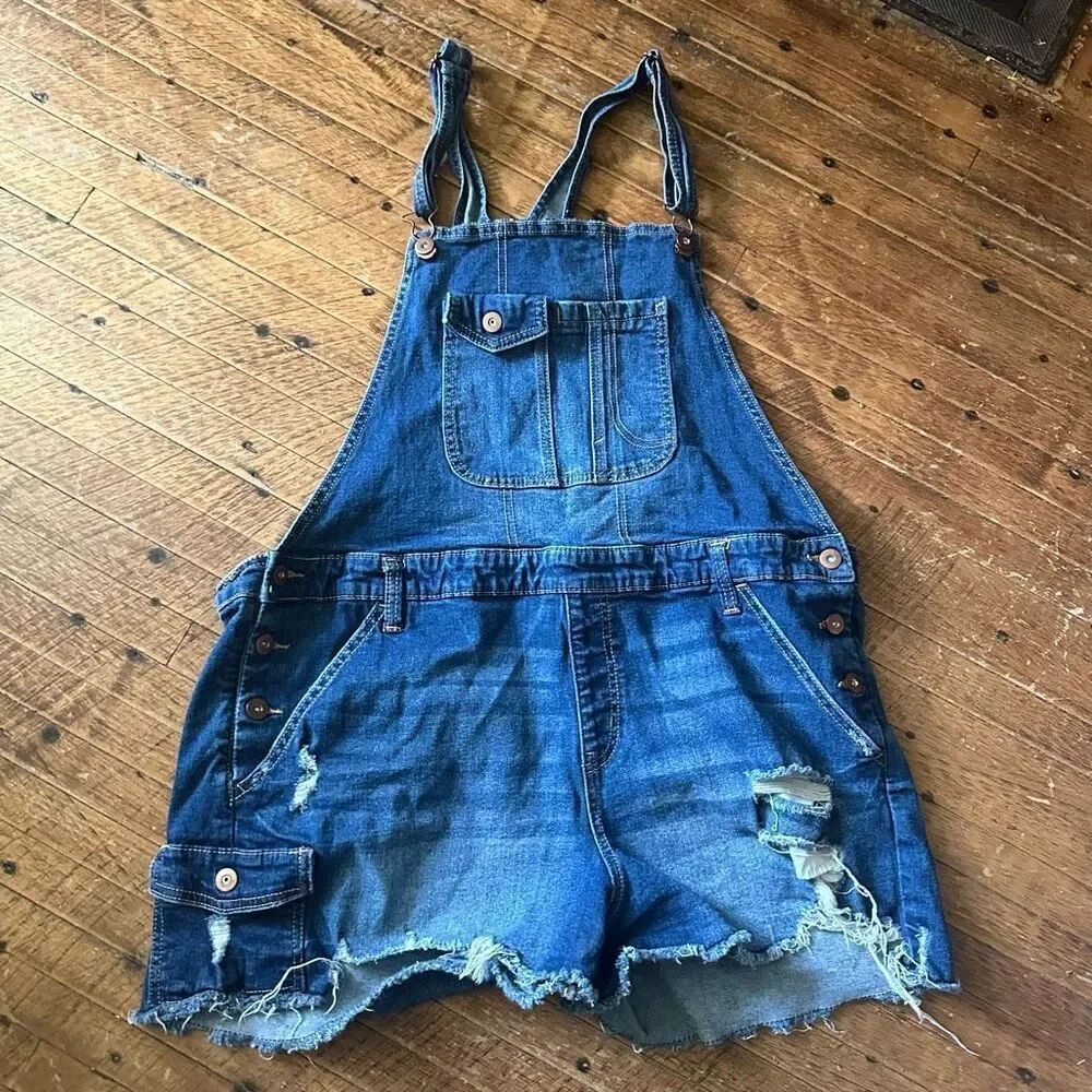 No Boundaries distressed XXXL classic cutoff overall shorts